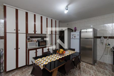 Casa à venda com 101m², 4 quartos e 2 vagasCozinha