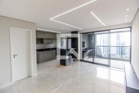 Sala  de apartamento para alugar com 2 quartos, 92m² em Alphaville Empresarial, Barueri