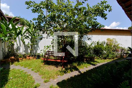 Casa à venda com 252m², 3 quartos e 3 vagas Casa à venda com 252m², 3 quartos e 3 vagasÁrea Externa