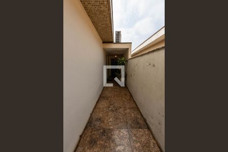 Casa à venda com 429m², 3 quartos e sem vaga Casa à venda com 429m², 3 quartos e sem vagaCorredor