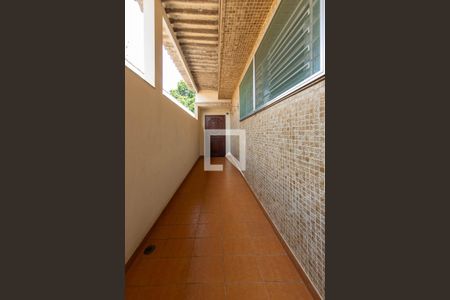 Casa à venda com 429m², 3 quartos e sem vaga Casa à venda com 429m², 3 quartos e sem vagaCorredor