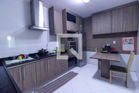 Casa de condomínio à venda com 136m², 3 quartos e 2 vagas Casa de condomínio à venda com 136m², 3 quartos e 2 vagasCozinha