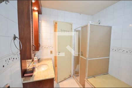 Casa à venda com 215m², 3 quartos e sem vagaBanheiro da Suíte 2