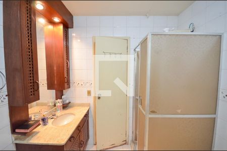 Casa à venda com 215m², 3 quartos e sem vagaBanheiro da Suíte 2