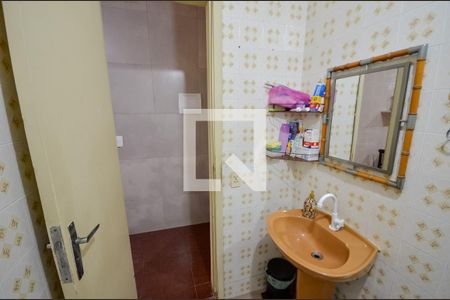 Casa à venda com 215m², 3 quartos e sem vagaBanheiro 2