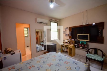 Casa à venda com 215m², 3 quartos e sem vagaSuíte 2