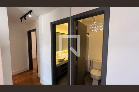 Detalhe do corredor  de apartamento para alugar com 2 quartos, 100m² em Jardim Paulistano, São Paulo