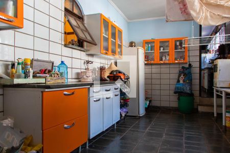 Casa à venda com 600m², 3 quartos e 3 vagas Casa à venda com 600m², 3 quartos e 3 vagasÁREA DE SERVIÇO
