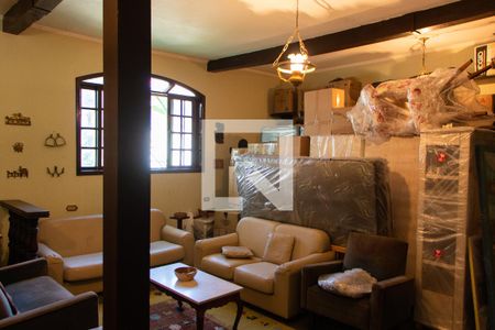 Casa à venda com 600m², 3 quartos e 3 vagas Casa à venda com 600m², 3 quartos e 3 vagasSALÃO DE JOGOS