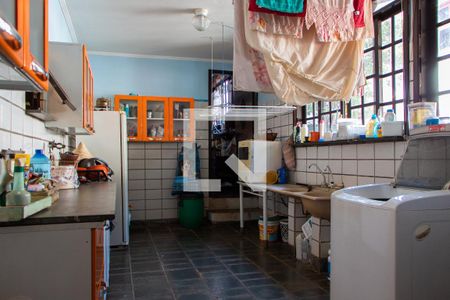 Casa à venda com 600m², 3 quartos e 3 vagas Casa à venda com 600m², 3 quartos e 3 vagasÁREA DE SERVIÇO