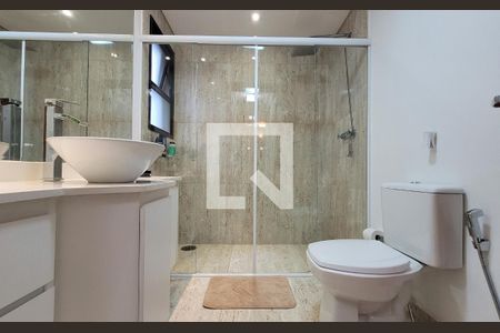 Apartamento à venda com 170m², 2 quartos e 3 vagas Apartamento à venda com 170m², 2 quartos e 3 vagasBanheiro da suíte