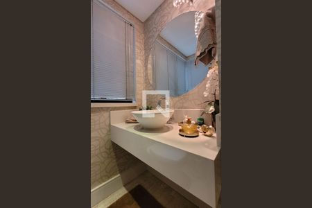 Apartamento à venda com 170m², 2 quartos e 3 vagas Apartamento à venda com 170m², 2 quartos e 3 vagasLavabo