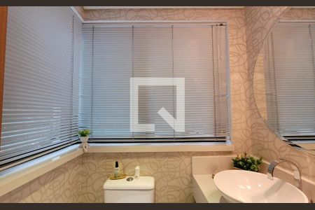 Apartamento à venda com 170m², 2 quartos e 3 vagas Apartamento à venda com 170m², 2 quartos e 3 vagasLavabo