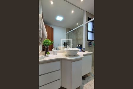 Apartamento à venda com 170m², 2 quartos e 3 vagas Apartamento à venda com 170m², 2 quartos e 3 vagasBanheiro da suíte