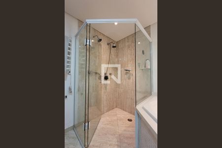 Apartamento à venda com 170m², 2 quartos e 3 vagas Apartamento à venda com 170m², 2 quartos e 3 vagasBanheiro da suíte 2