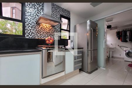 Apartamento à venda com 170m², 2 quartos e 3 vagas Apartamento à venda com 170m², 2 quartos e 3 vagasCozinha