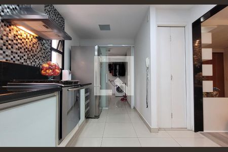 Apartamento à venda com 170m², 2 quartos e 3 vagas Apartamento à venda com 170m², 2 quartos e 3 vagasCozinha