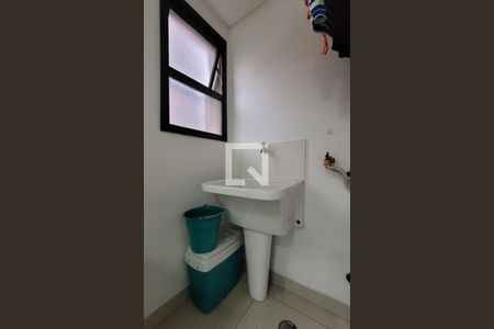 Apartamento à venda com 170m², 2 quartos e 3 vagas Apartamento à venda com 170m², 2 quartos e 3 vagasLavanderia