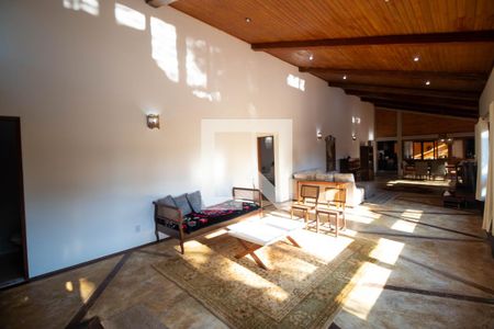 Casa de condomínio à venda com 544m², 4 quartos e 2 vagas Casa de condomínio à venda com 544m², 4 quartos e 2 vagasSalas