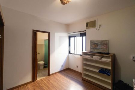 Casa de condomínio à venda com 544m², 4 quartos e 2 vagas Casa de condomínio à venda com 544m², 4 quartos e 2 vagasSuíte 01