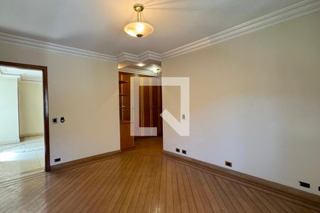 Casa de condomínio à venda com 975m², 4 quartos e 8 vagasSuíte 1