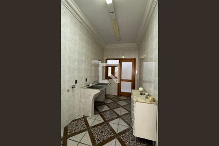 Casa de condomínio à venda com 975m², 4 quartos e 8 vagasÁrea de Serviço