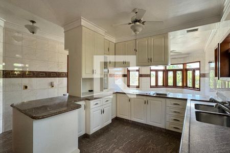 Casa de condomínio à venda com 975m², 4 quartos e 8 vagasCozinha