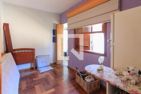 Casa à venda com 246m², 4 quartos e 4 vagas Casa à venda com 246m², 4 quartos e 4 vagasQuarto 3