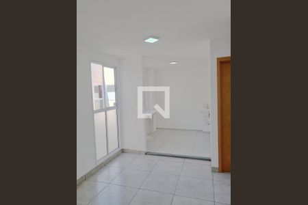 Sala de apartamento para alugar com 2 quartos, 35m² em Jardim Esmeraldina, Campinas