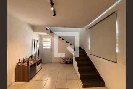 Casa à venda com 240m², 2 quartos e 3 vagas