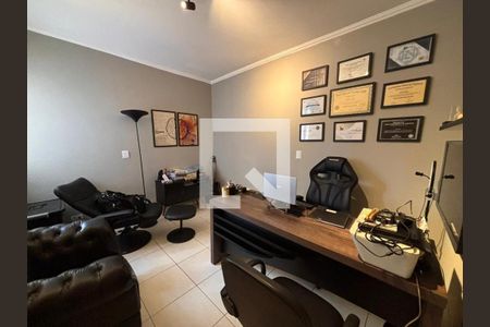 Casa à venda com 240m², 2 quartos e 3 vagas
