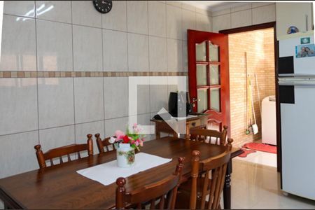 Casa à venda com 250m², 3 quartos e 6 vagas Casa à venda com 250m², 3 quartos e 6 vagasCozinha