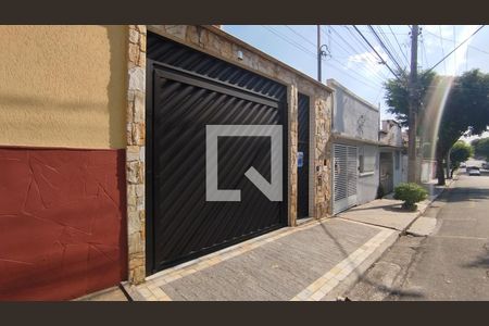 Casa à venda com 250m², 3 quartos e 6 vagas Casa à venda com 250m², 3 quartos e 6 vagasFachada da Casa