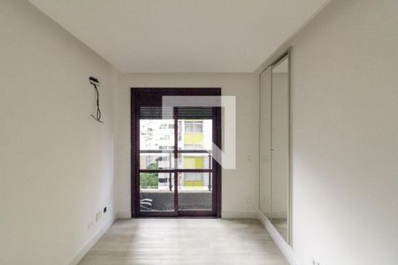 Apartamento à venda com 241m², 3 quartos e 3 vagas Apartamento à venda com 241m², 3 quartos e 3 vagasQuarto 2 - Suíte