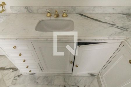 Apartamento à venda com 241m², 3 quartos e 3 vagas Apartamento à venda com 241m², 3 quartos e 3 vagasBanheiro 1 - Suíte