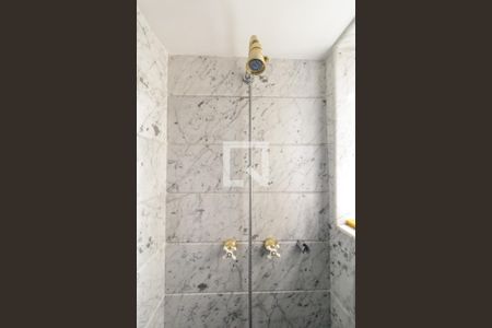 Apartamento à venda com 241m², 3 quartos e 3 vagas Apartamento à venda com 241m², 3 quartos e 3 vagasBanheiro 2 - Suíte