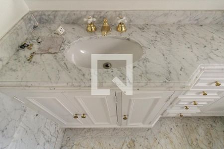 Apartamento à venda com 241m², 3 quartos e 3 vagas Apartamento à venda com 241m², 3 quartos e 3 vagasBanheiro 3 - Suíte