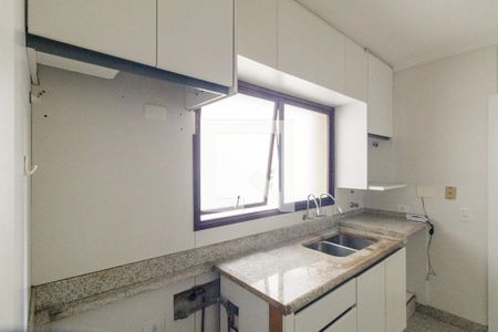Apartamento à venda com 241m², 3 quartos e 3 vagas Apartamento à venda com 241m², 3 quartos e 3 vagasCozinha