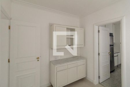 Apartamento à venda com 241m², 3 quartos e 3 vagas Apartamento à venda com 241m², 3 quartos e 3 vagasCopa
