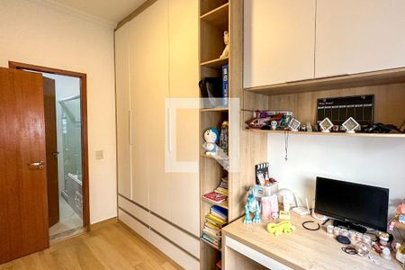 Apartamento para alugar com 180m², 3 quartos e 1 vaga Apartamento para alugar com 180m², 3 quartos e 1 vagaSuíte 02