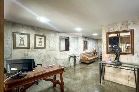 Apartamento para alugar com 180m², 3 quartos e 1 vaga Apartamento para alugar com 180m², 3 quartos e 1 vagaEntrada