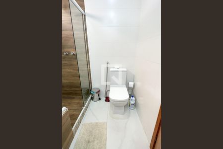 Apartamento para alugar com 180m², 3 quartos e 1 vaga Apartamento para alugar com 180m², 3 quartos e 1 vagaBanheiro de suíte 01
