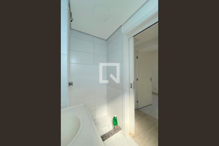 Apartamento à venda com 60m², 2 quartos e 1 vaga Apartamento à venda com 60m², 2 quartos e 1 vagaBanheiro