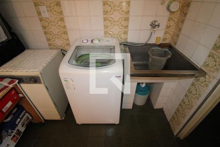 Casa à venda com 80m², 2 quartos e 1 vagaÁrea de Serviço