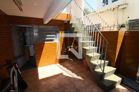 Casa à venda com 80m², 2 quartos e 1 vagaÁrea de Serviço