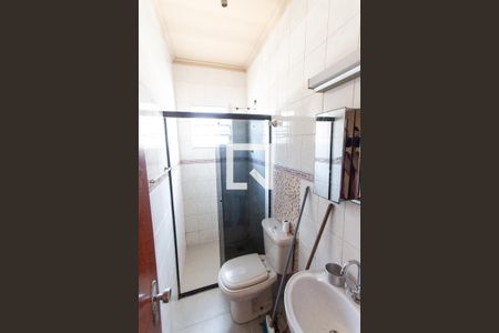 Casa à venda com 190m², 3 quartos e 1 vaga Casa à venda com 190m², 3 quartos e 1 vaga Banheiro