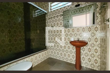 Casa à venda com 168m², 3 quartos e 1 vaga Casa à venda com 168m², 3 quartos e 1 vagaBanheiro