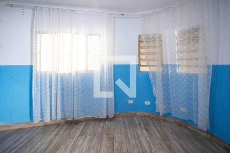 Sala de TV de casa para alugar com 2 quartos, 63m² em Vila Nogueira, Diadema