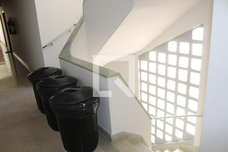 Apartamento à venda com 113m², 3 quartos e sem vagaEscada