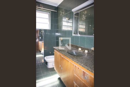 Casa à venda com 240m², 3 quartos e 3 vagasLavabo